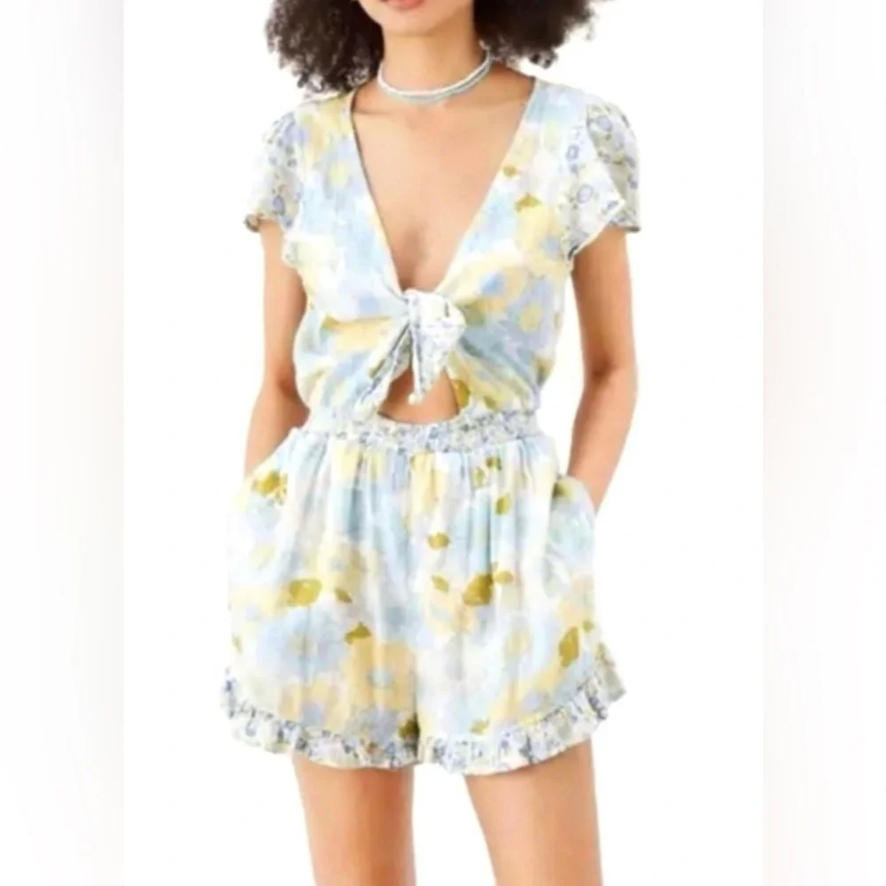 🆕American Eagle Romper - Picture 2 of 10